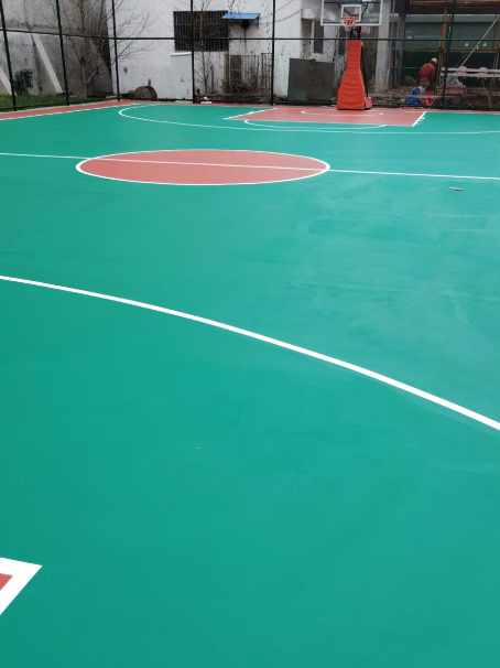 吉林 球场长期使用易出现地面开裂